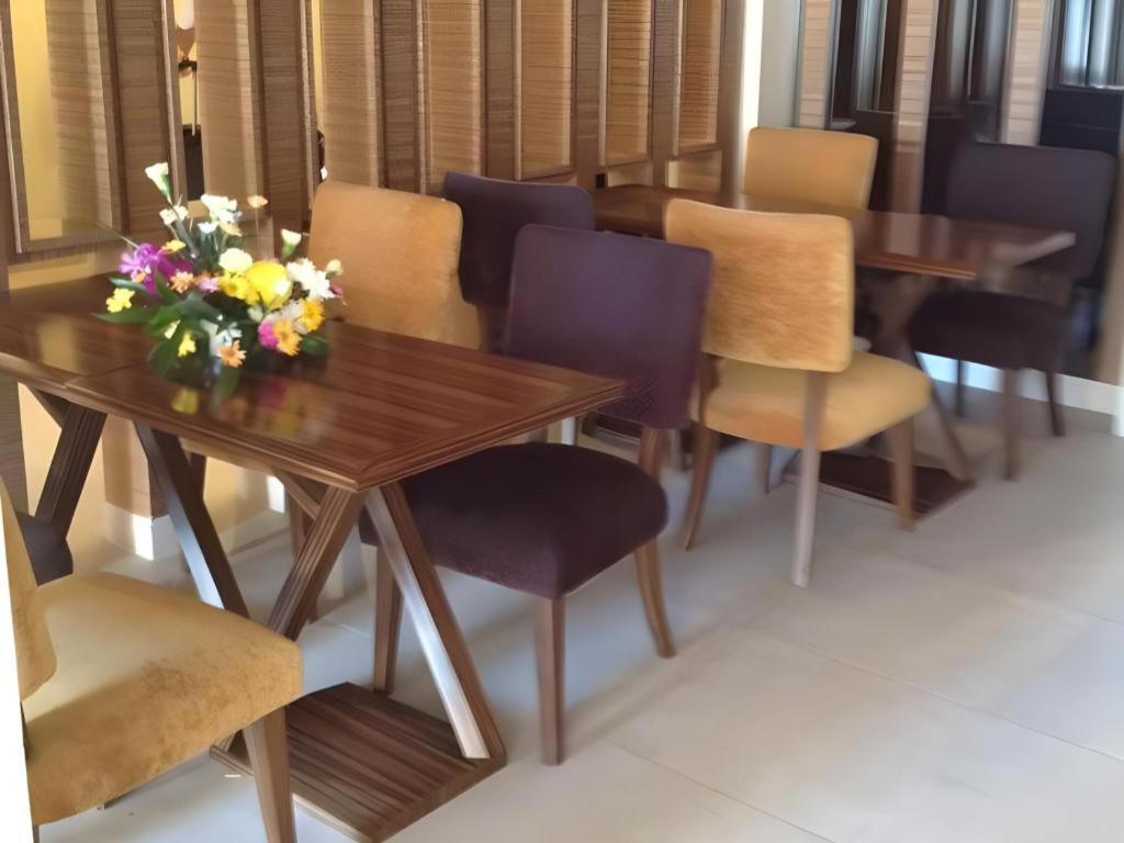 Honey Lodge Pattaya Eksteriør bilde